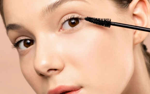 Home Eye Enhancers Thread Wax Service